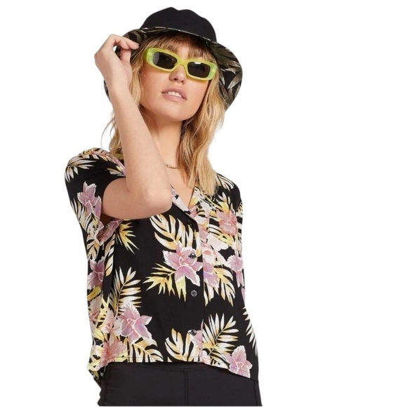 Volcom Gen wow Tropical Floral Black Button-Up Women's Top Hawaiian shirt resort - Picture 1 of 14